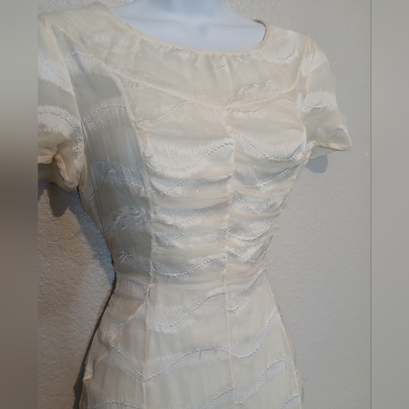 Richard Chai 100% Silk Ivory Cream & White Sheath Pencil Dress Size 6 - Picture 4 of 7